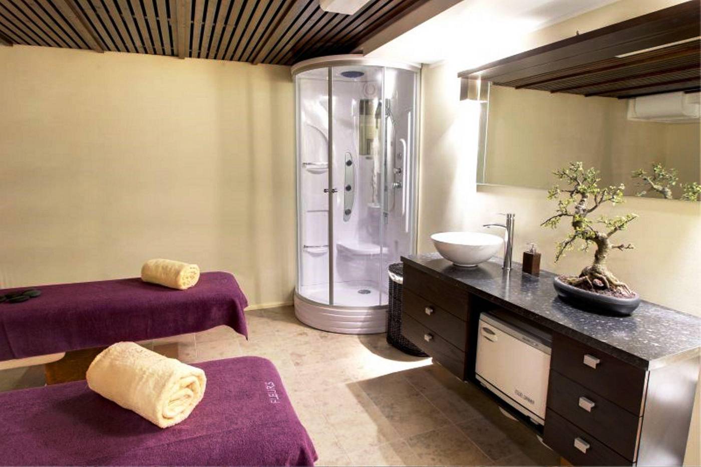 Kreutzwald-Hotel-Tallinn-Sports-and-Entertainment-37