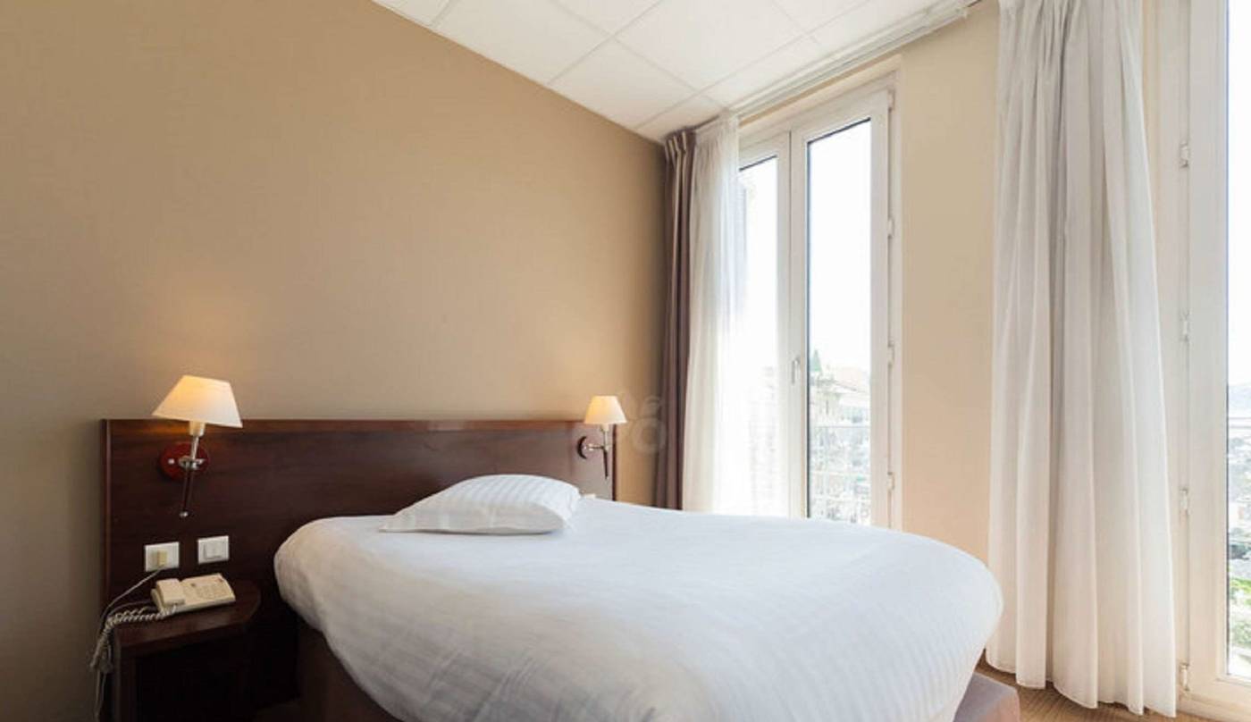 Kyriad-Nice-Centre-Gare-Room-13