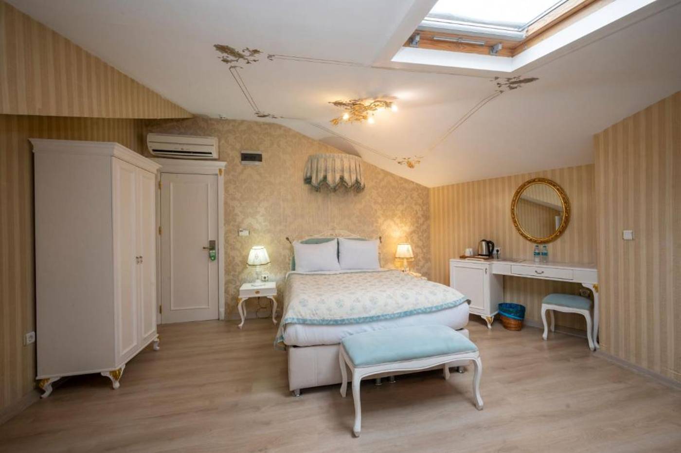 Villa-Paradiso-Hotel-Room-10