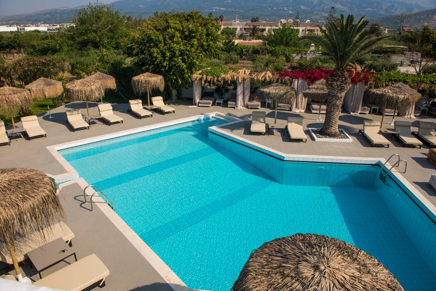 Golden-Star-Pool-2