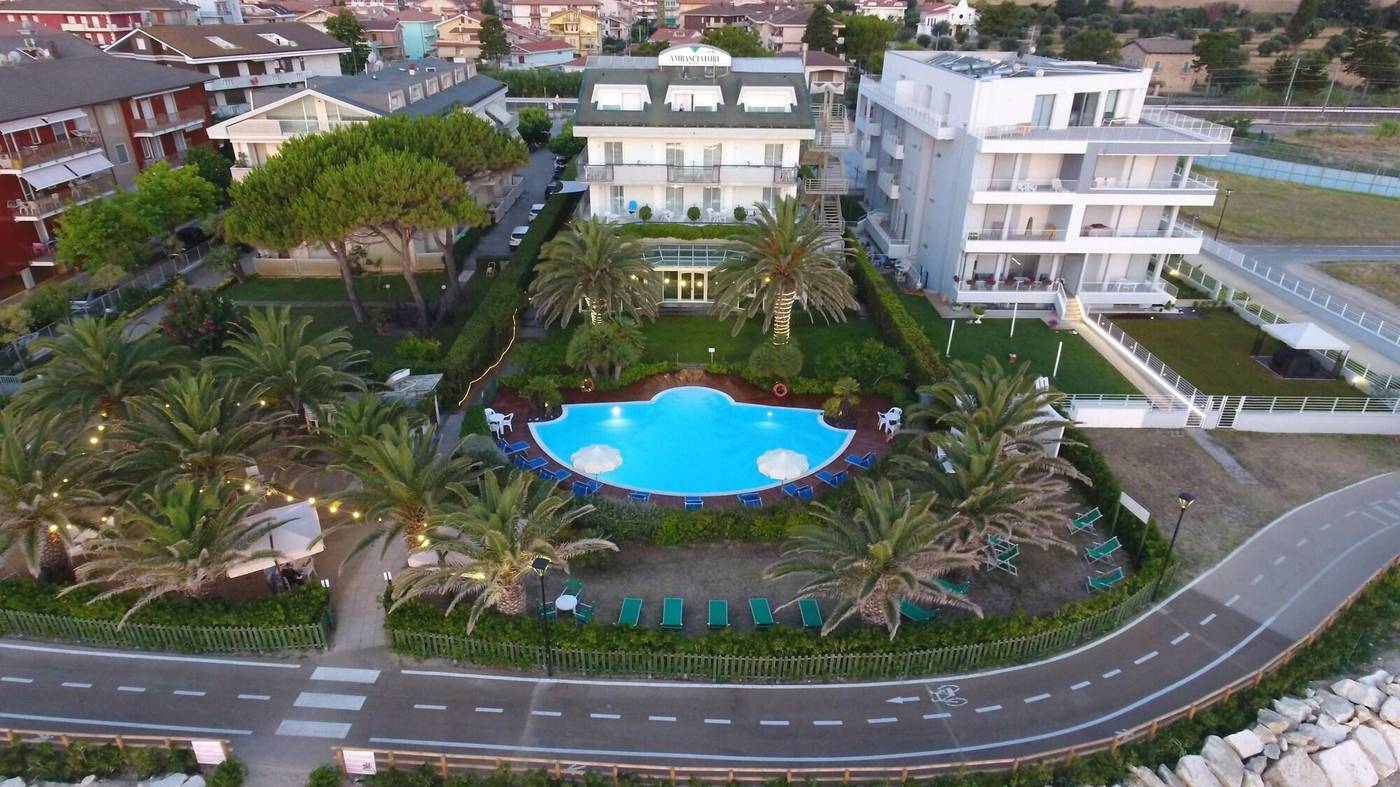 Hotel Ambasciatori-Italy-PINETO-General view-4