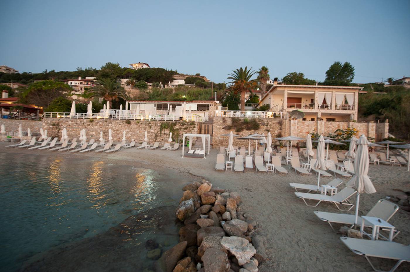 White Suites - Adult Only
