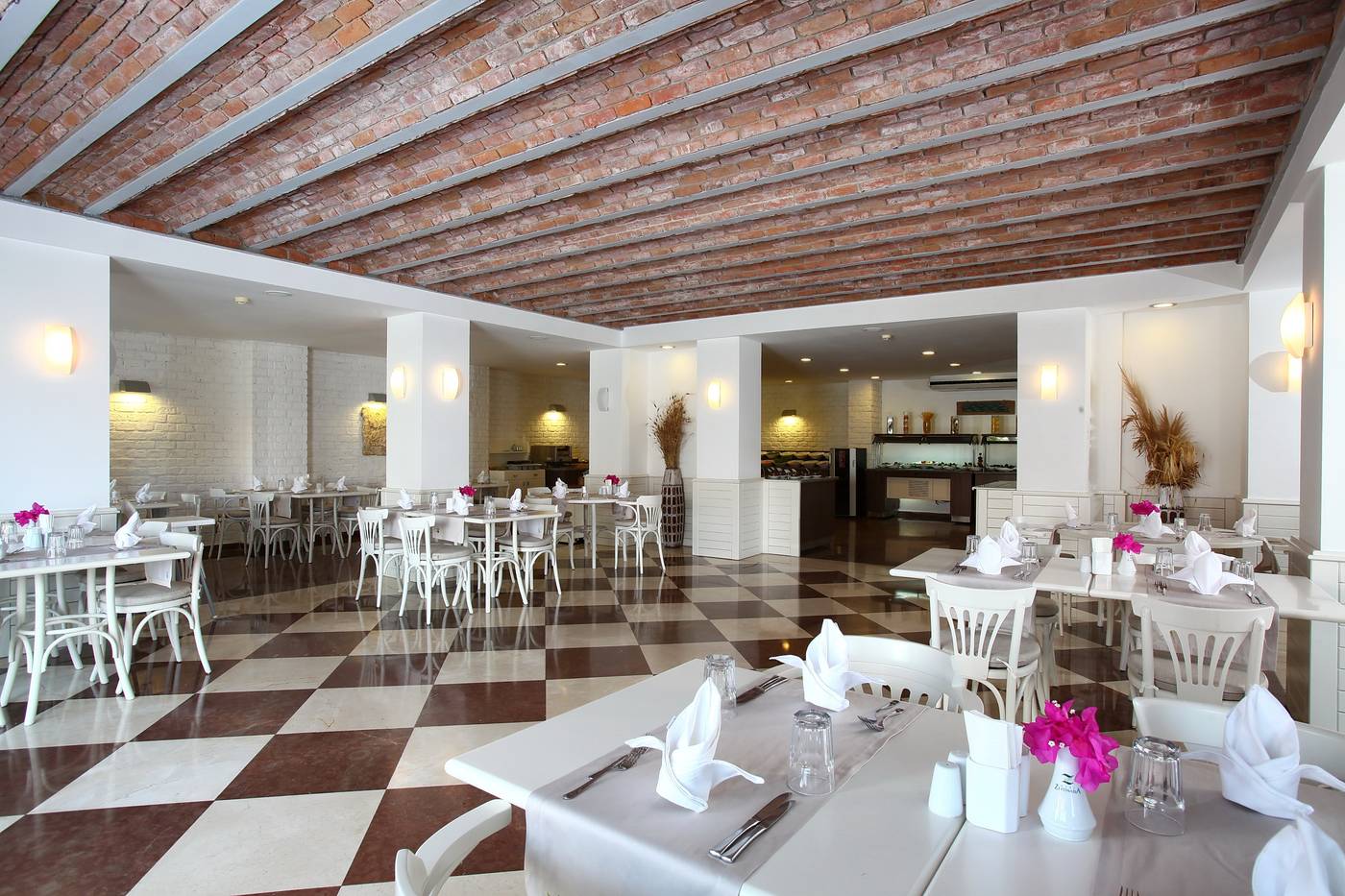 Zeytinada-Restaurant-13