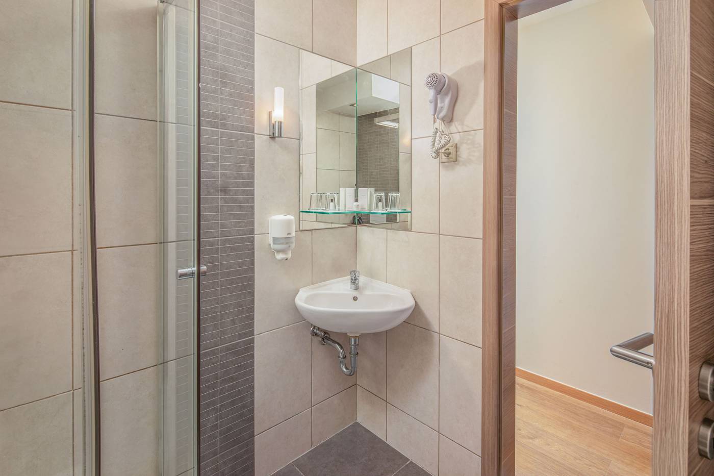 Vitta-Hotel-Superior-Budapest-Room-19