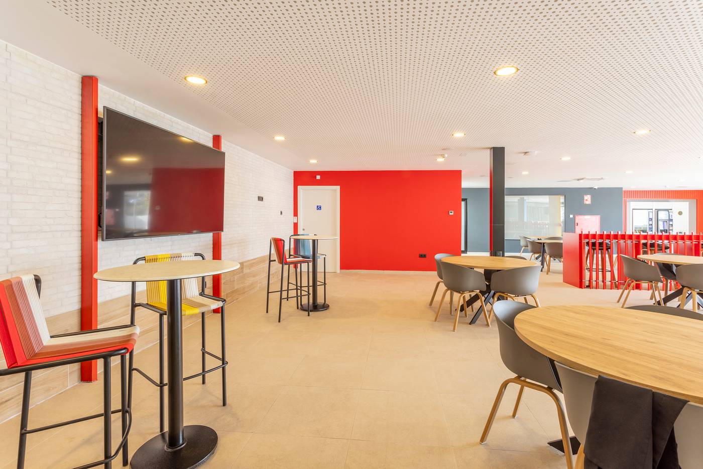 Sholeo-Lodges-Los-Gigantes---Adults-Recommended-General-view-61