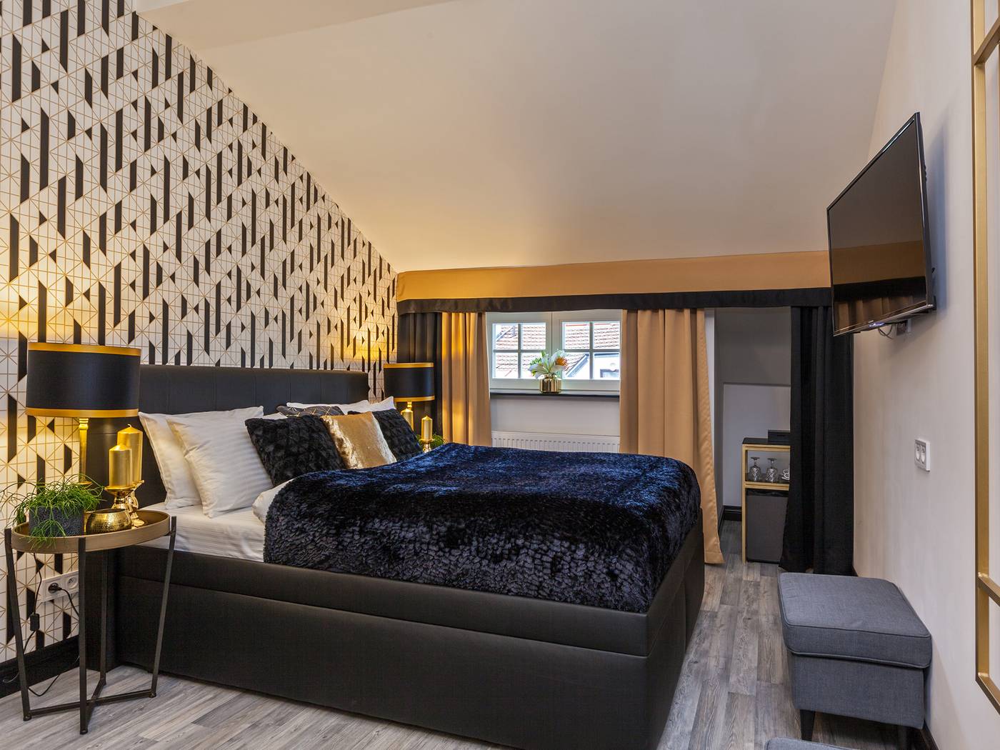 Golden-Prague-Rooms-Room-7