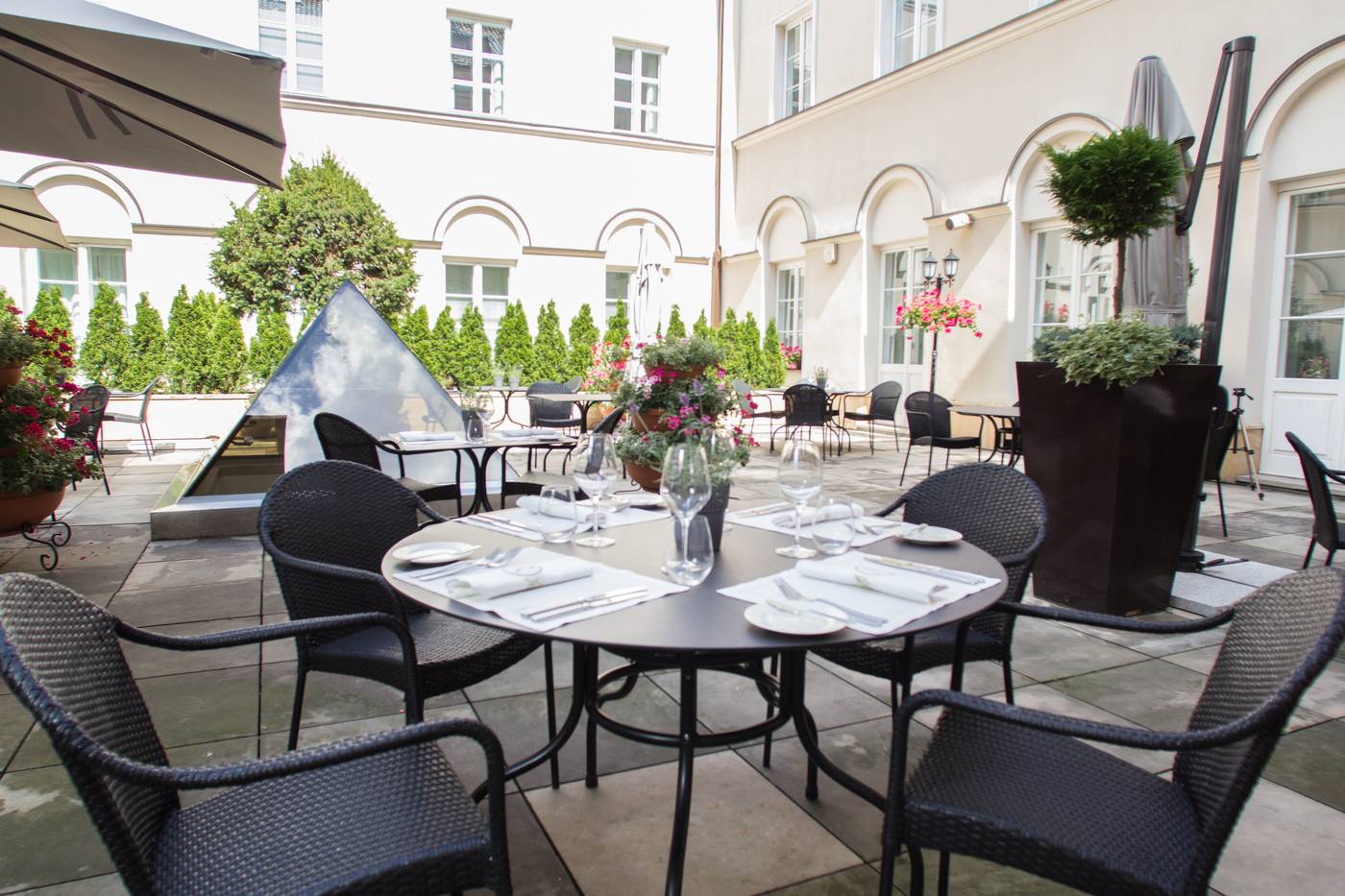 Mamaison-Hotel-Le-Regina-Warsaw-Restaurant-38