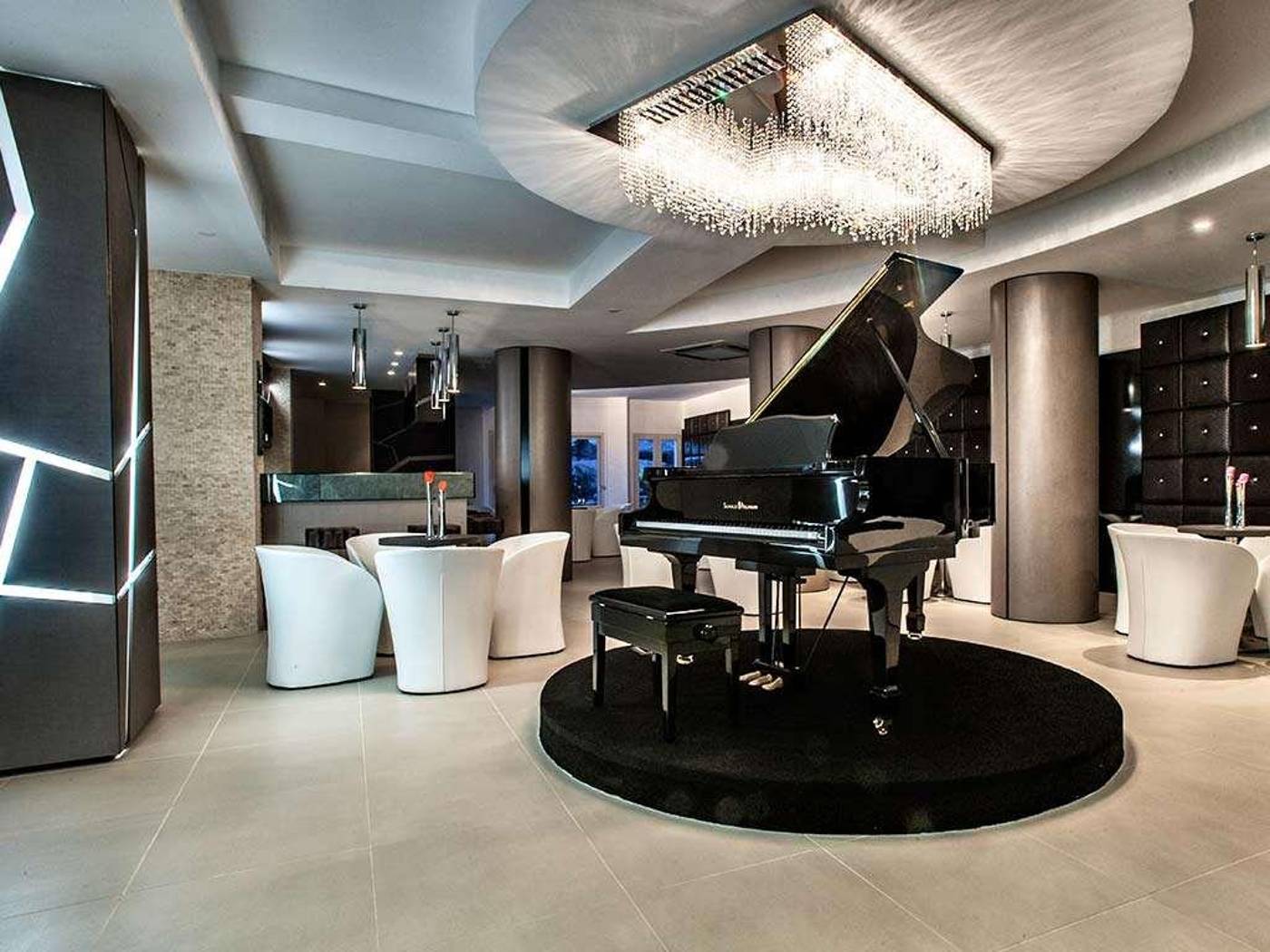 Grand-Hotel-Resort-Ma-Ma---Adults-Only-Lobby-83