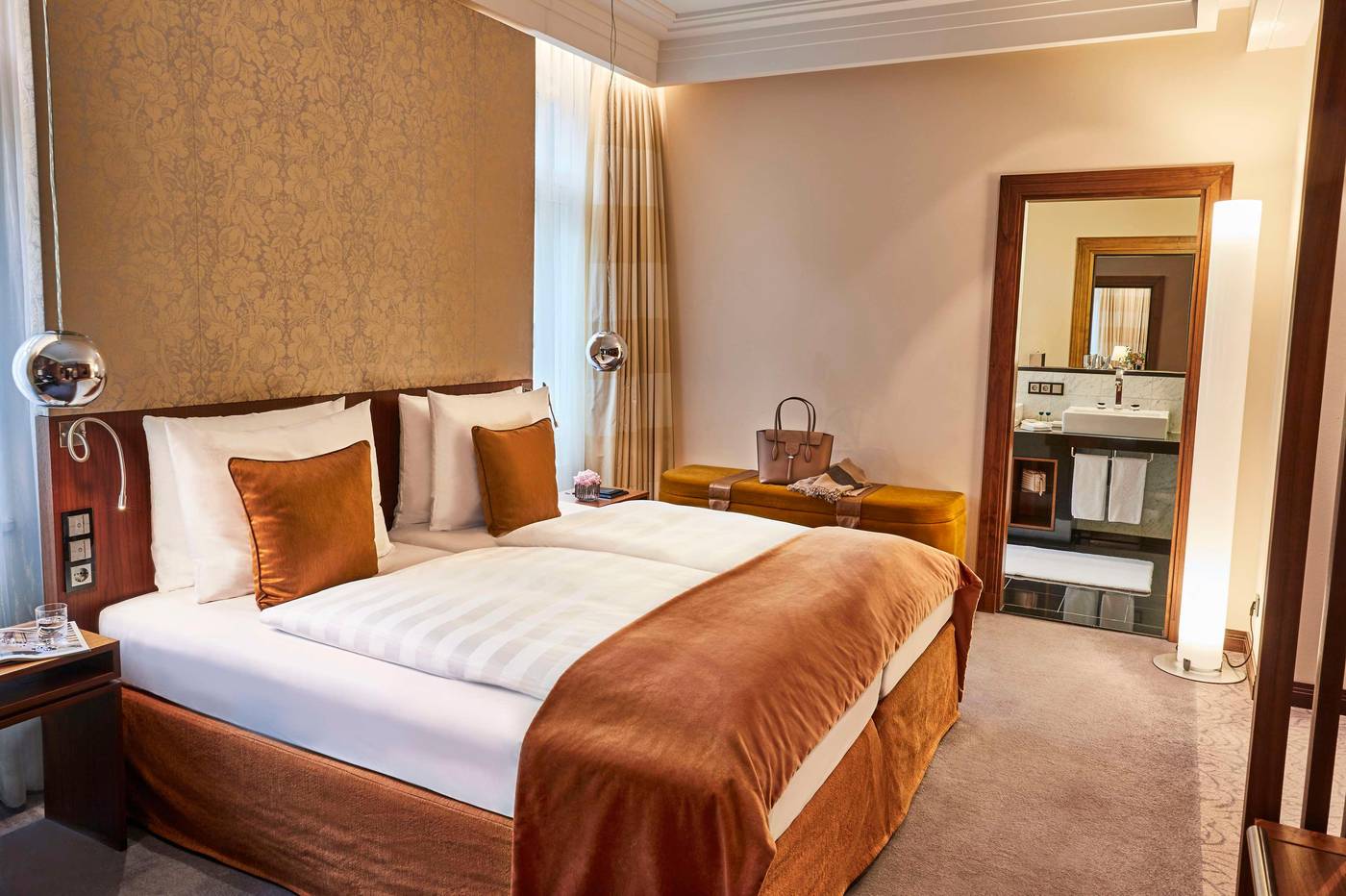 Hotel-Vier-Jahreszeiten-Kempinski-Munich-Room-48