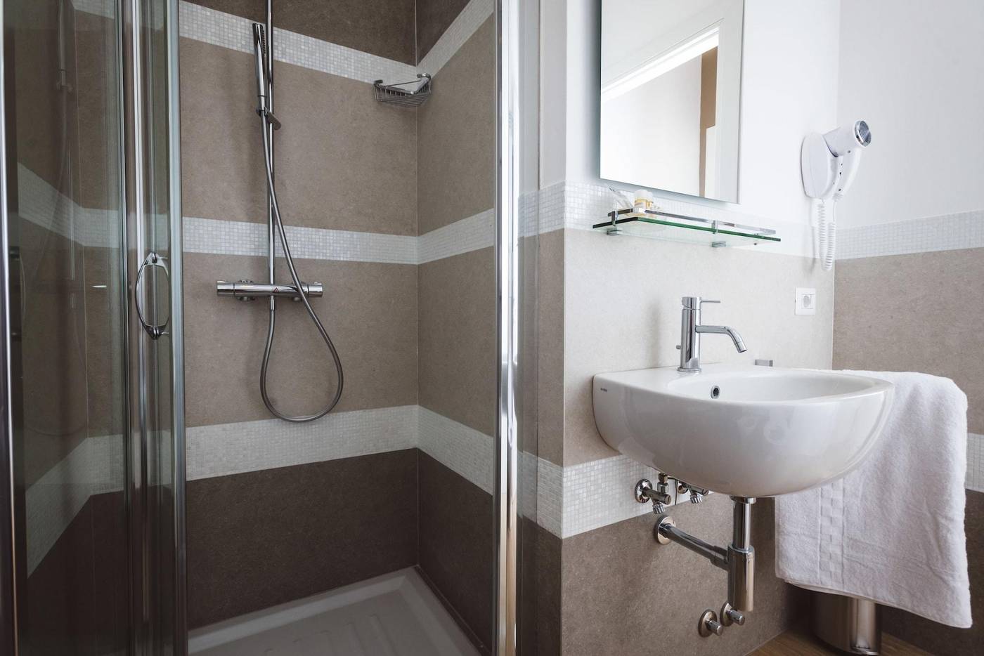 B-B-Angelina-Rooms-in-Rome-Room-24