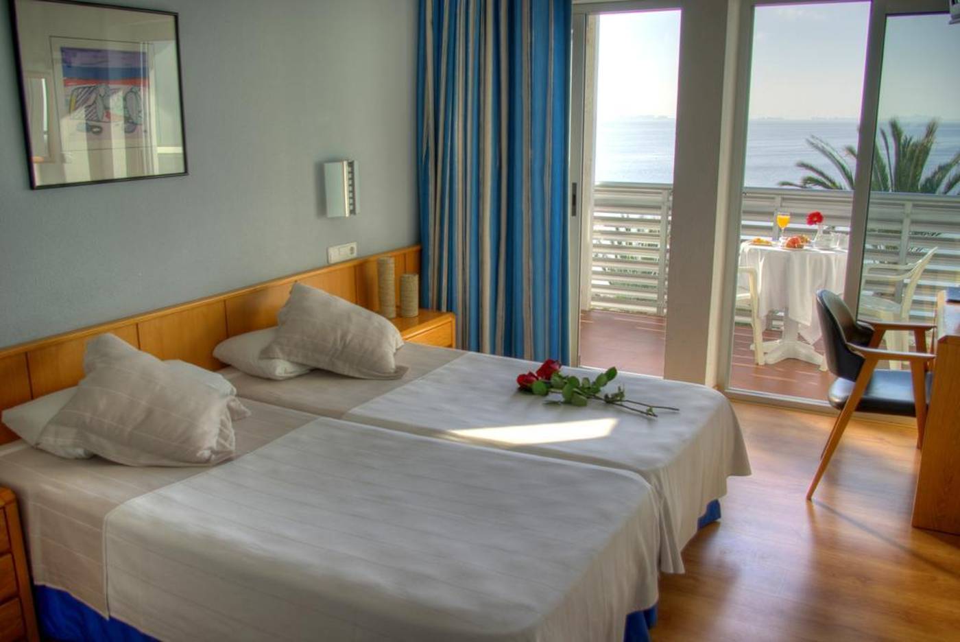 Hotel-Neptuno-Room-14