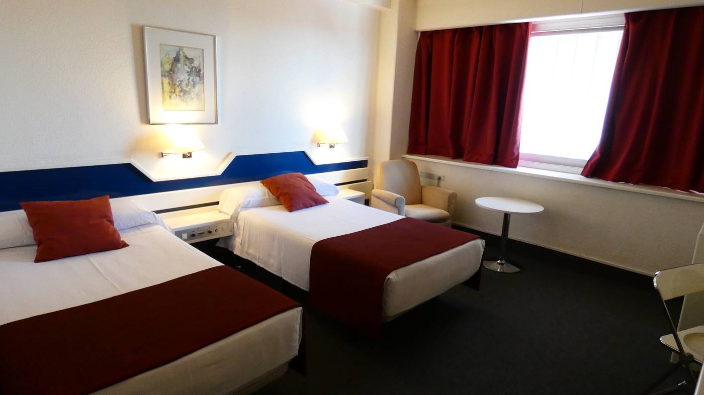 Weare-Chamartin-Room-22