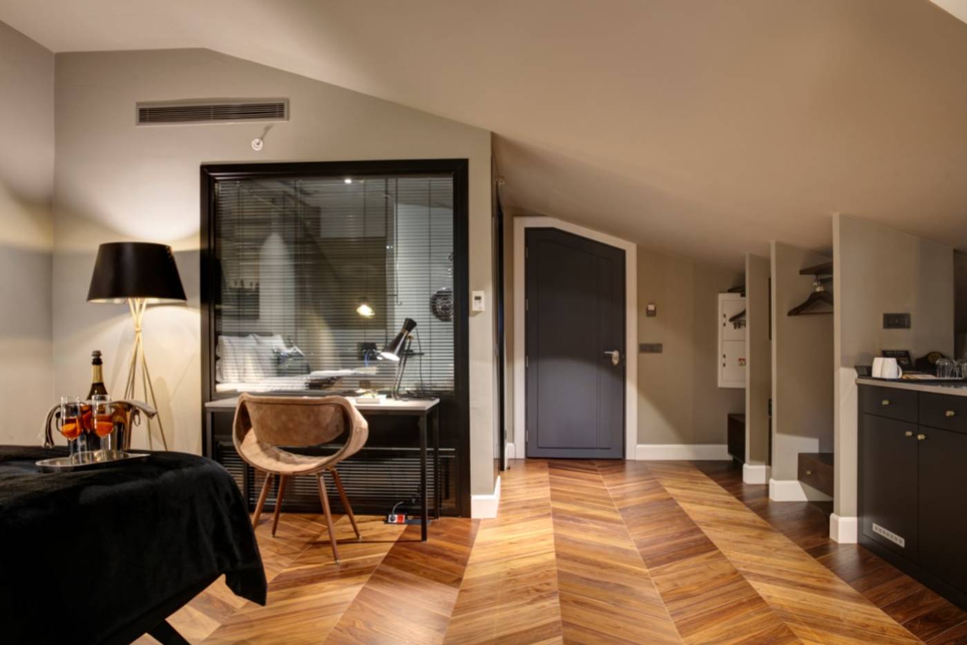 39-KalamIs-Marina-Hotel-Room-42