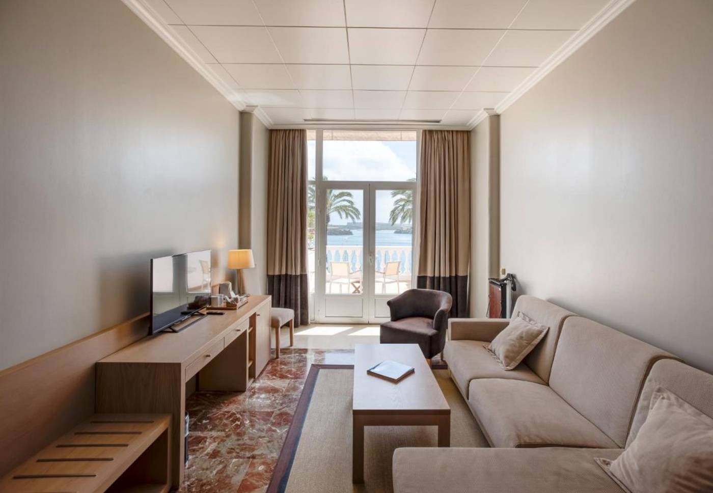 Seth-Port-Mahon-Room-44