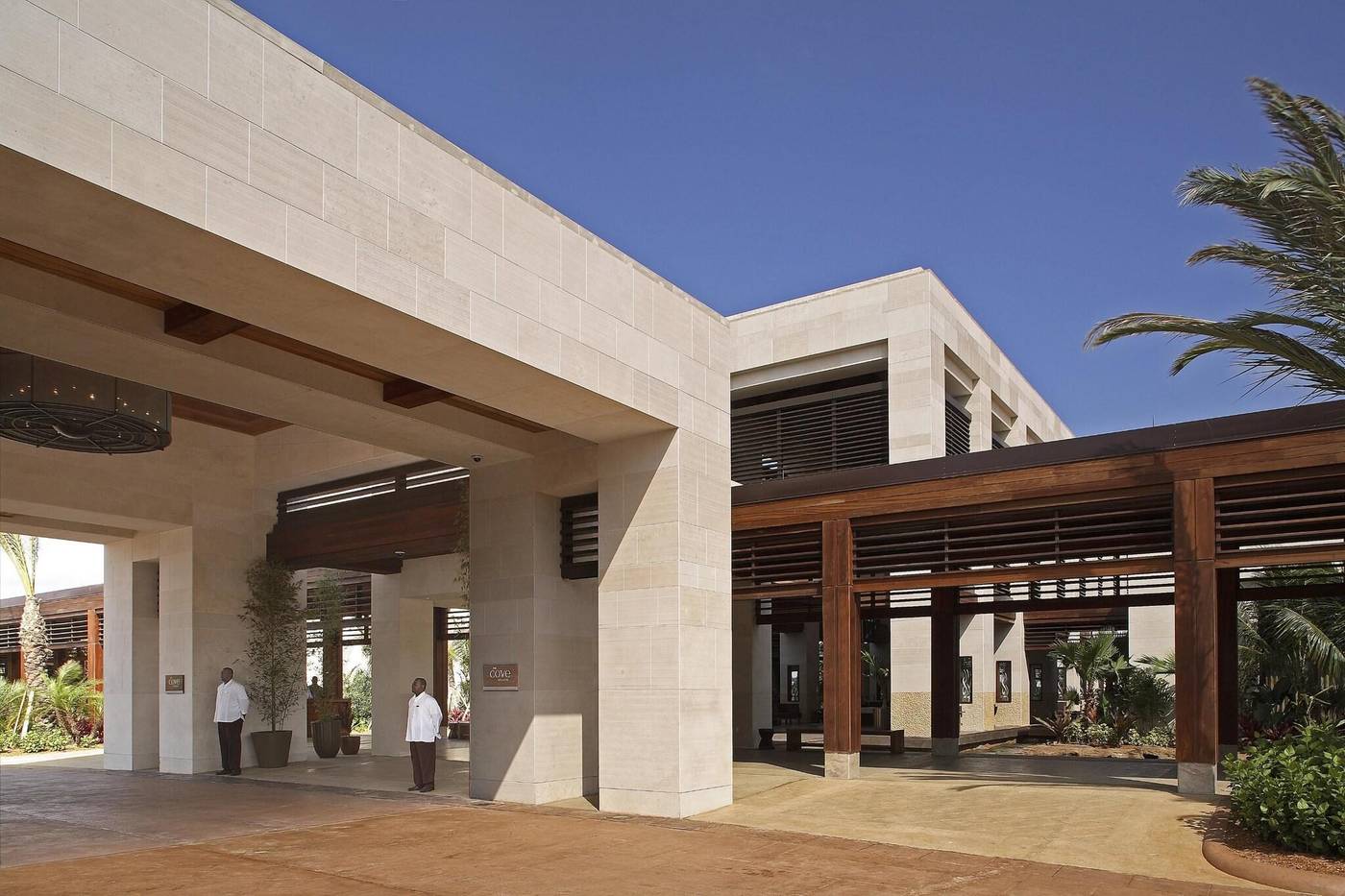 The-Cove-Atlantis-General-view-16