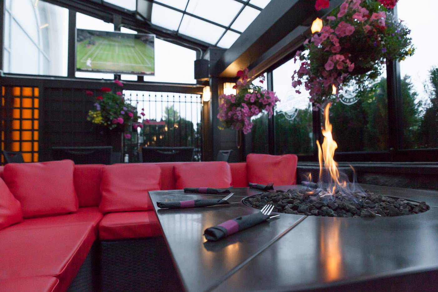 Holiday-Inn-Vancouver-Airport-Restaurant-34