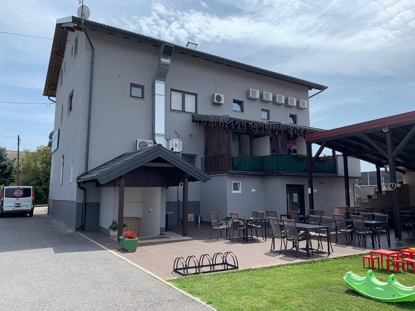 London Rooms Zagreb Airport-Croatia-VELIKA GORICA-General view-6