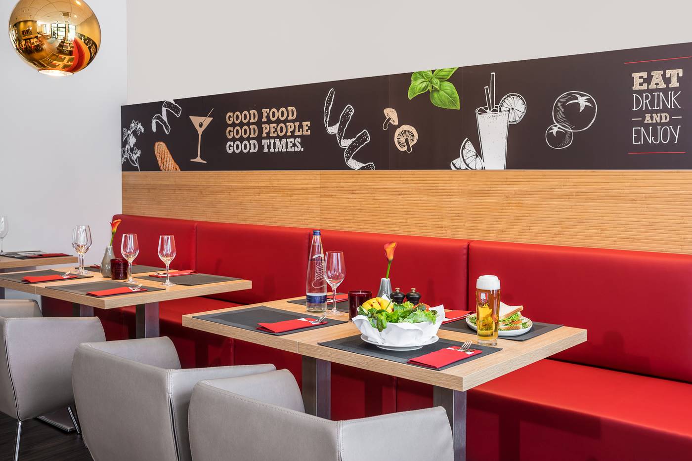 ibis-Muenchen-City-Sued-Bar-19