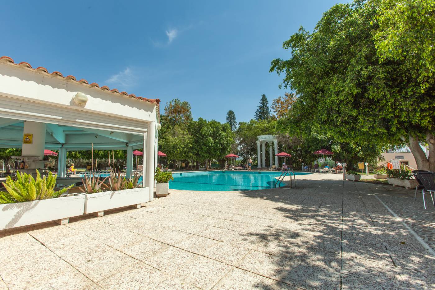Crown Resort Henipa
