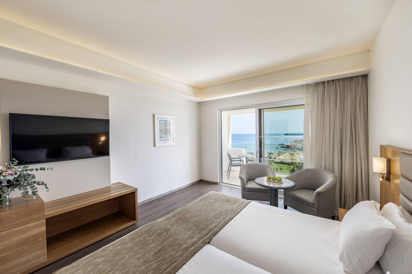 St--Raphael-Resort-Room-26