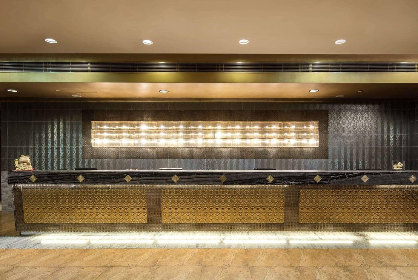 Ramada-Hong-Kong-Harbour-View-Lobby-11