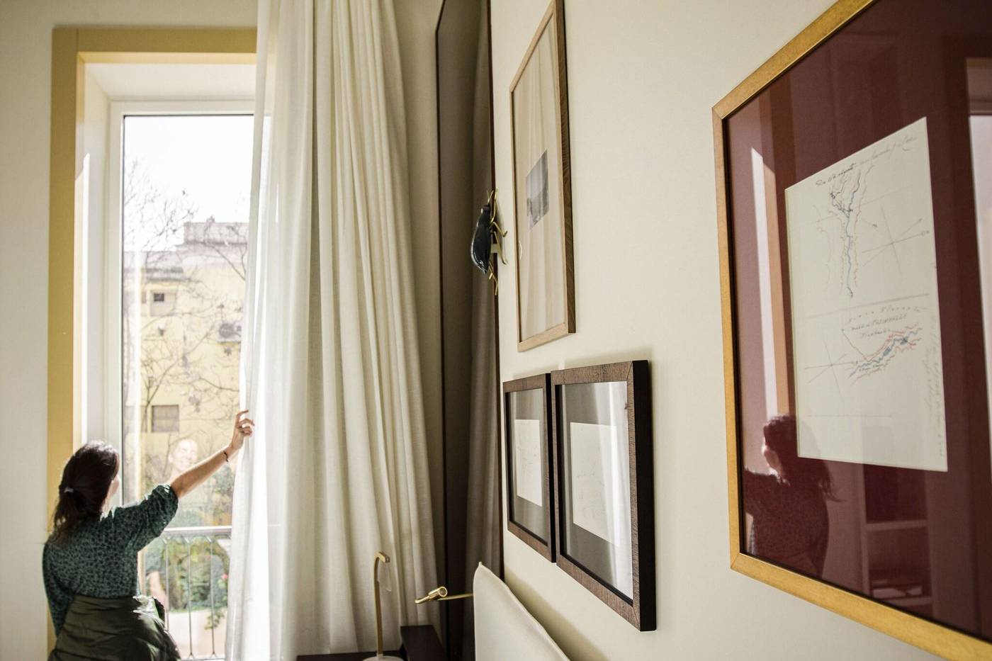 The-Ivens-Autograph-Collection-Room-45