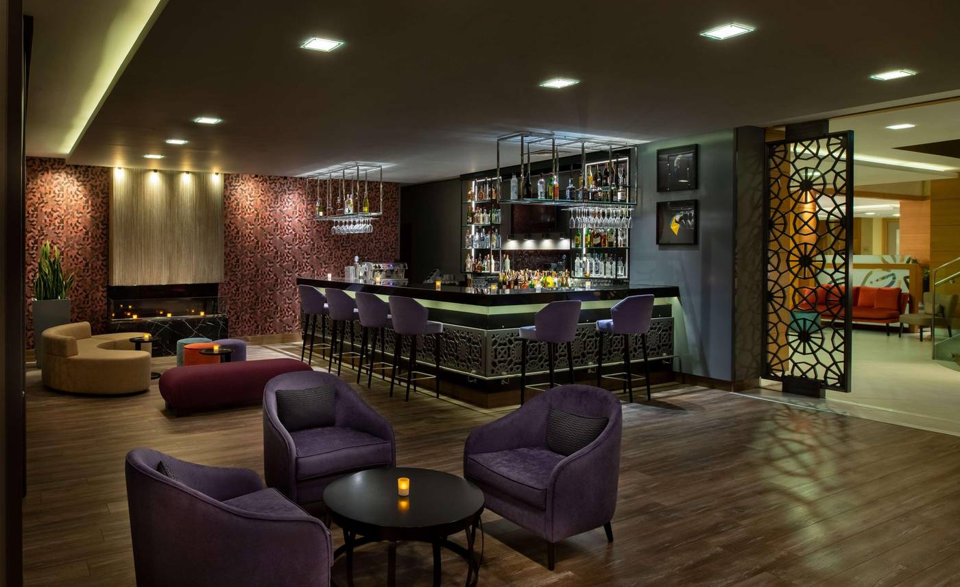 Dosso-Dossi-Hotels---SPA-Golden-Horn-Bar-16