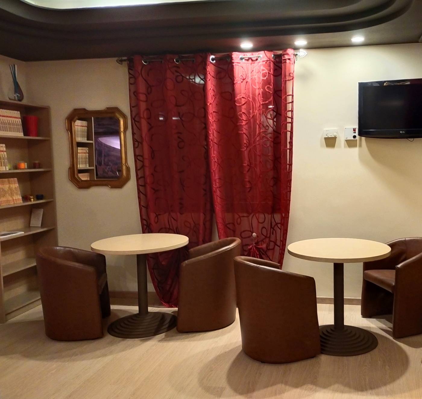 Laerte-Palace-Hotel-Lobby-9