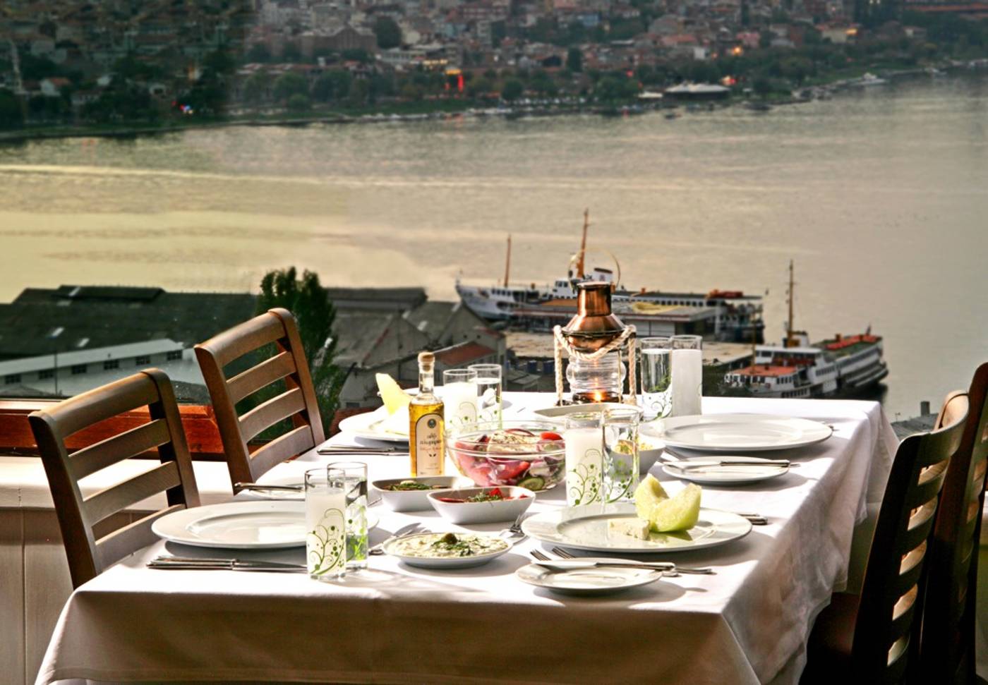Grand-Halic-Goldenhorn-Restaurant-13