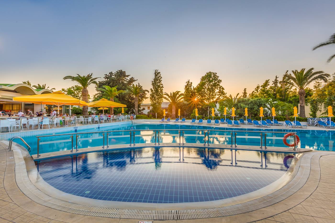 Kipriotis-Hippocrates-Hotel-Pool-1