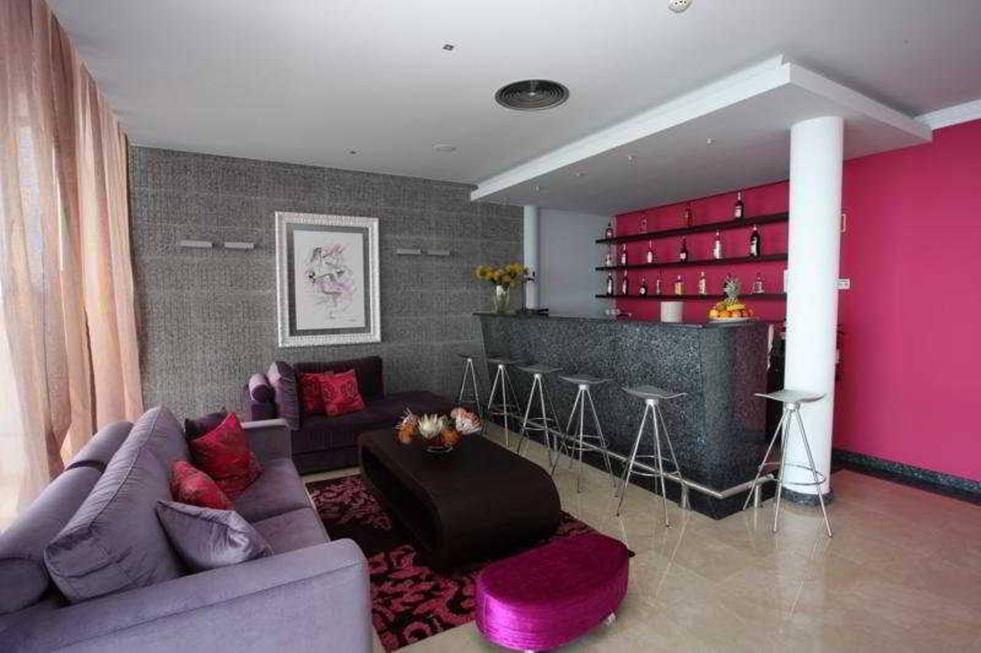 Hotel-Apartamentos-Baia-Brava-Bar-19