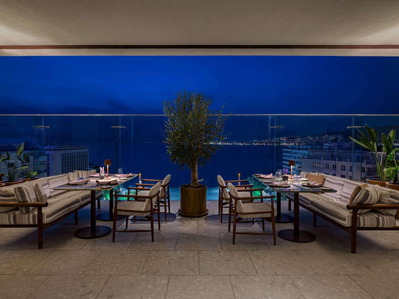 Swissotel-Grand-Efes-Izmir-Restaurant-24