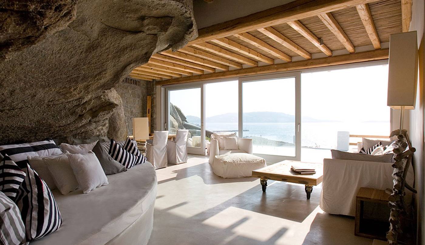 Cavo Tagoo Hotel
