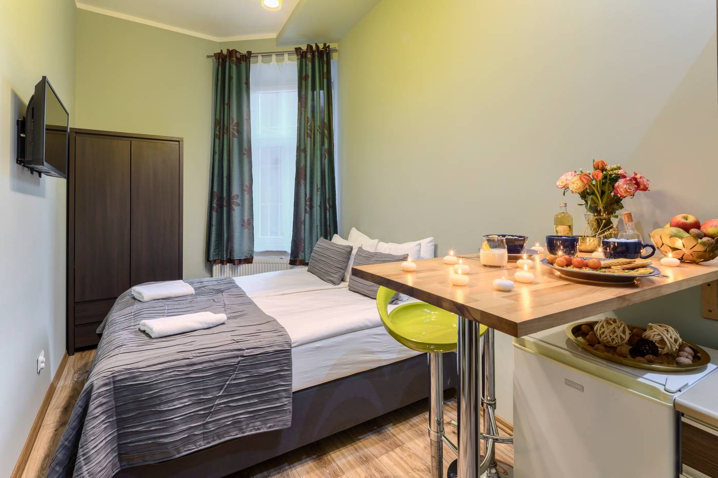 Platinum-Suite-Room-18