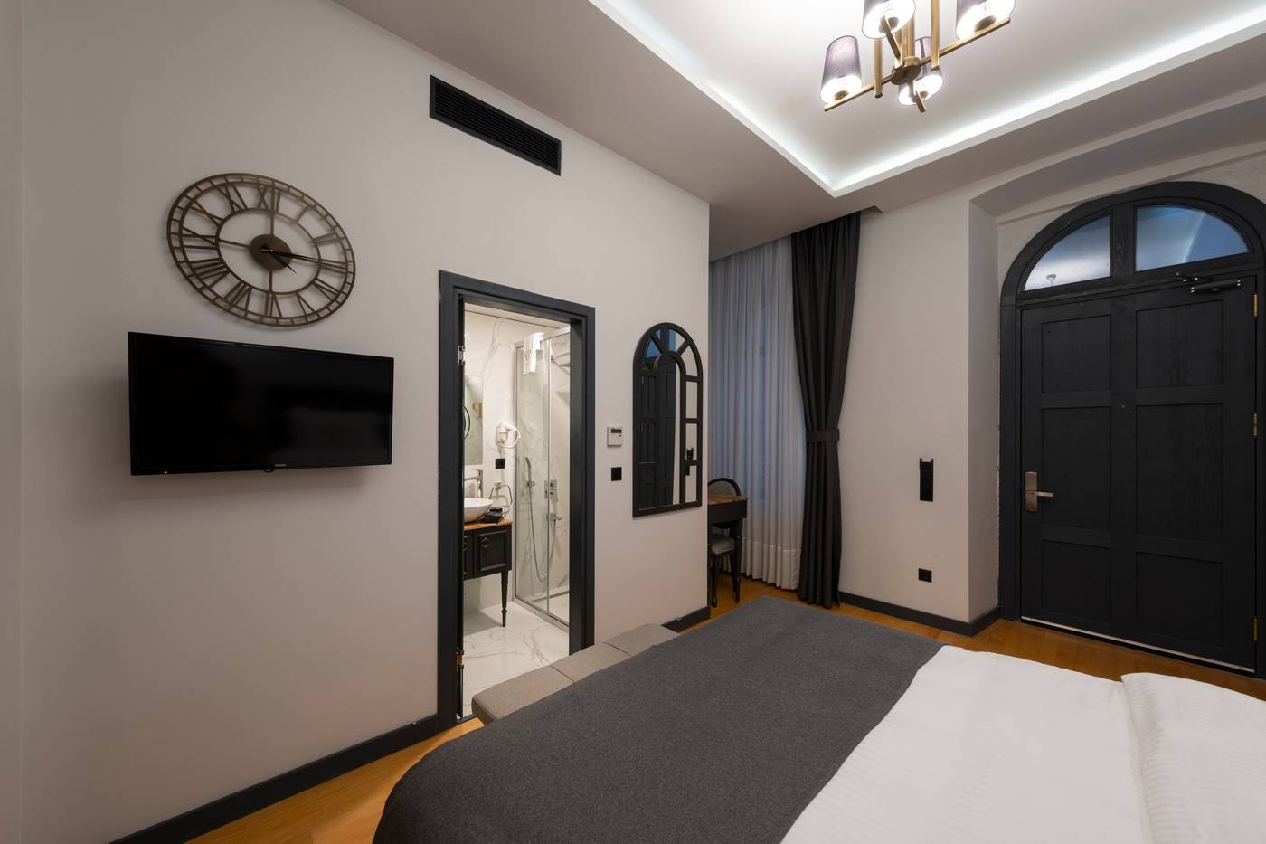 Ferman-Port-Hotel-Room-43
