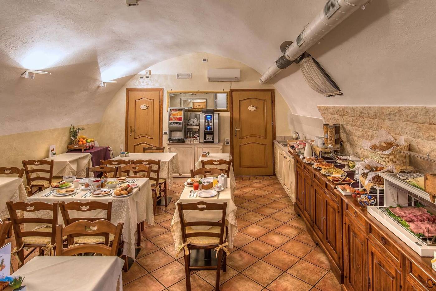 Relais-Le-Clarisse-Restaurant-20