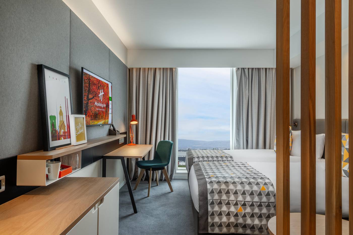 Holiday-Inn-Dublin-Airport-Room-10