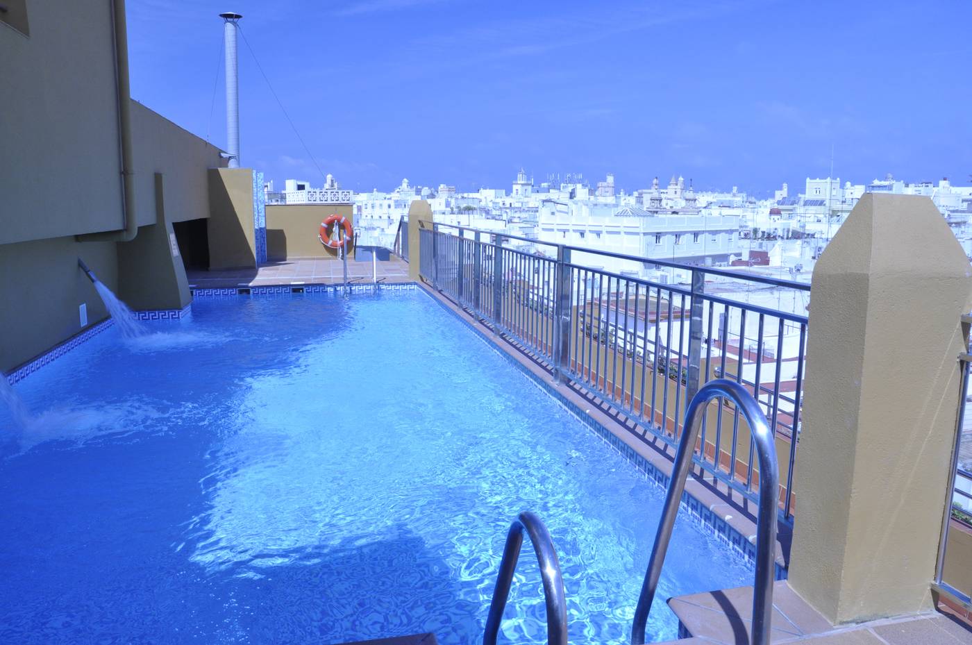 Spa-Senator-Cadiz-Pool-2