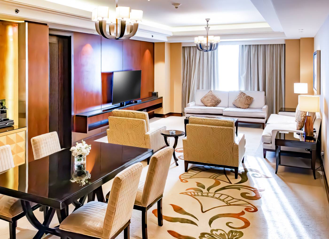 Conrad-Hotel-Dubai-Room-38