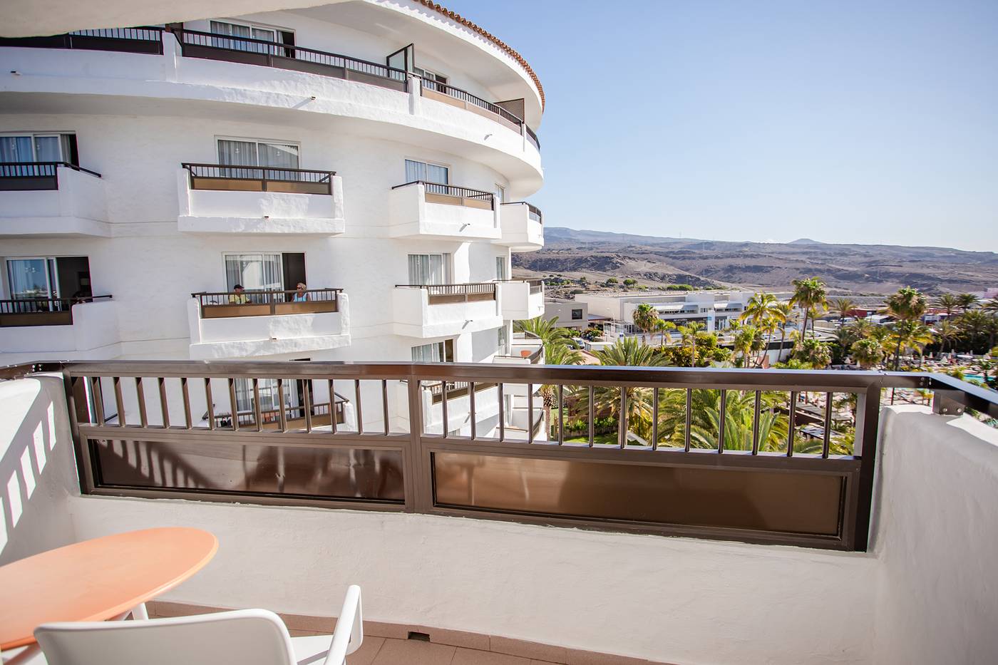 Servatur-Waikiki-Room-75