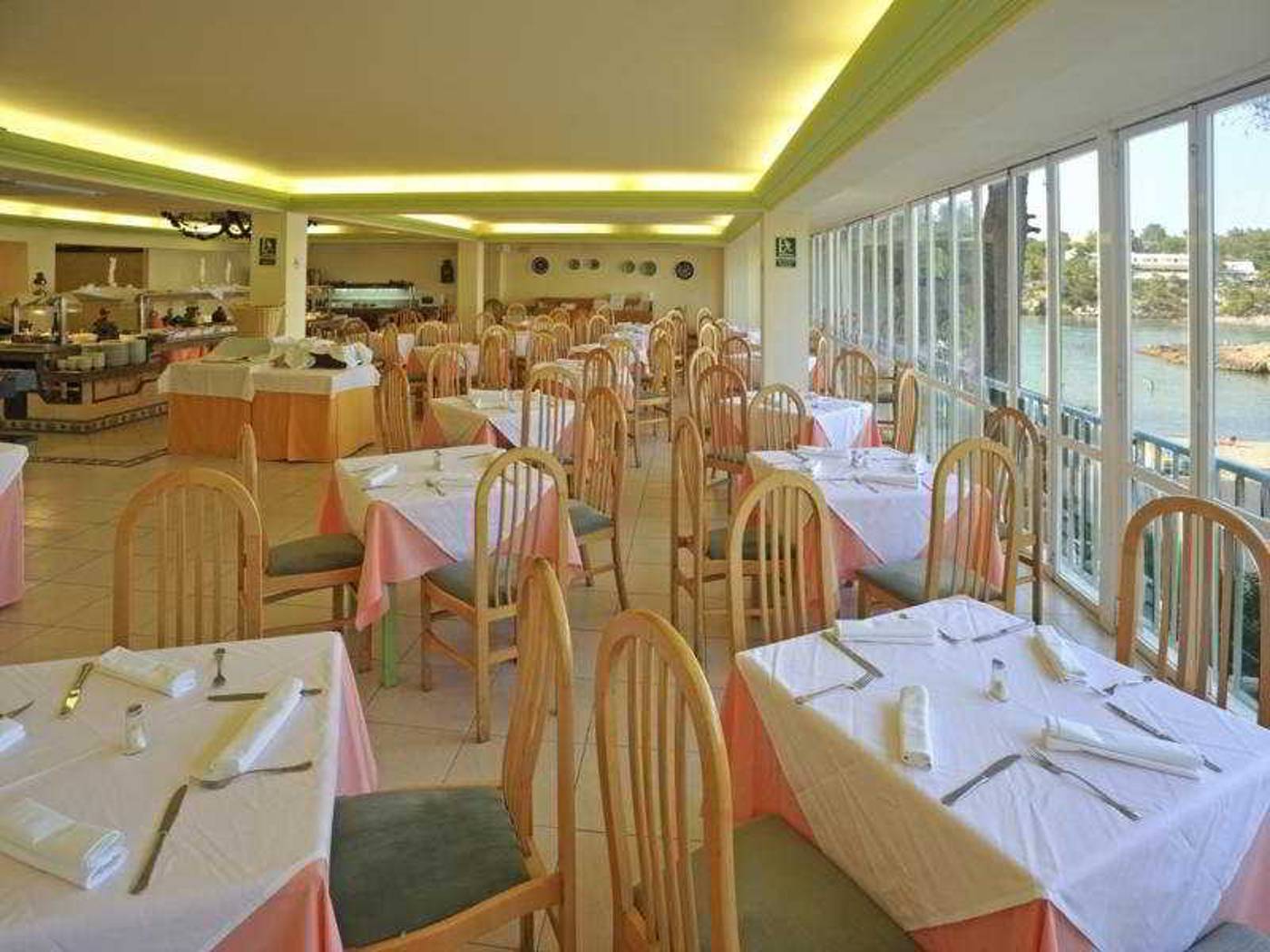 Grupotel-Oasis-Restaurant-18