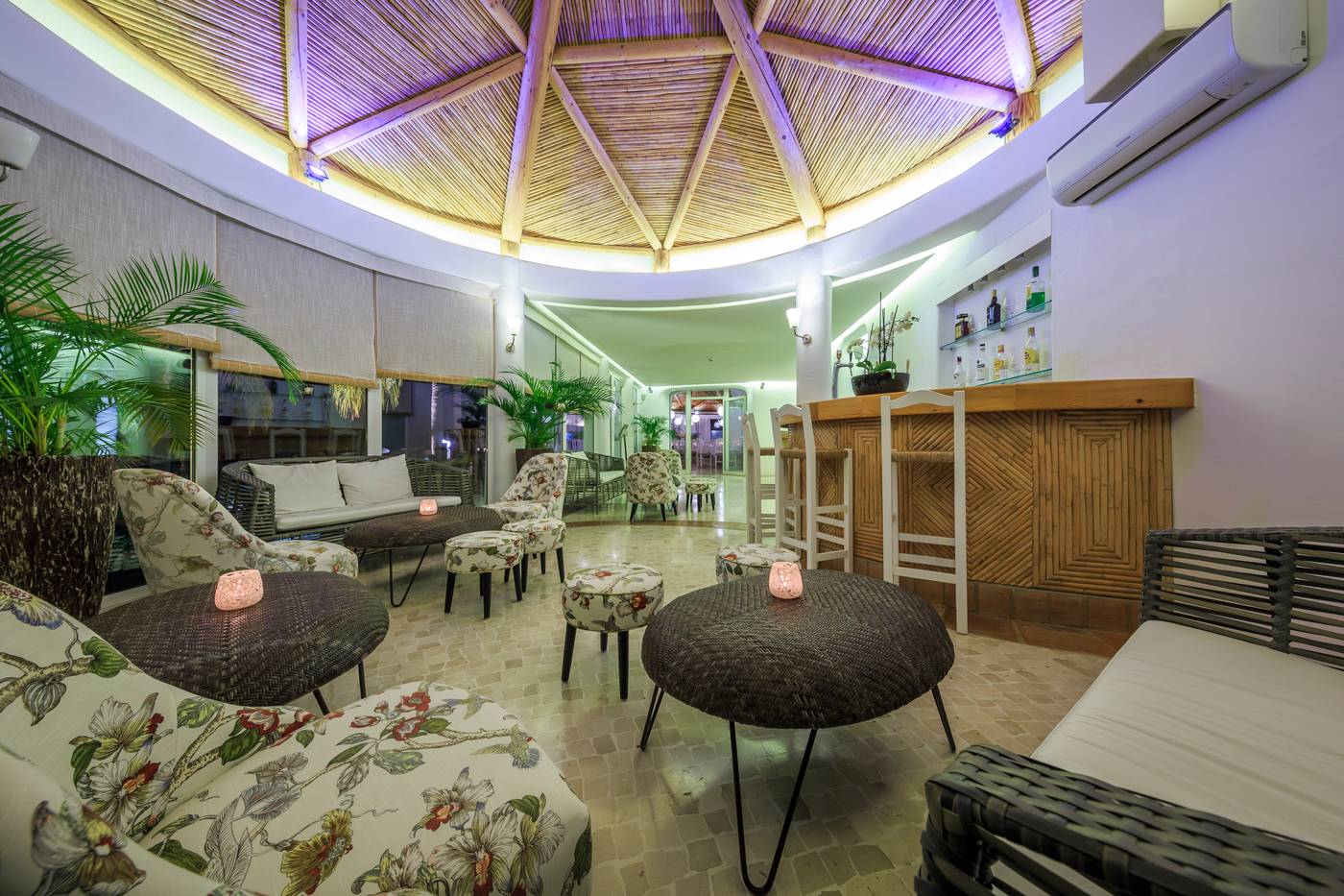 Encosta-do-Lago-Resort-Bar-49