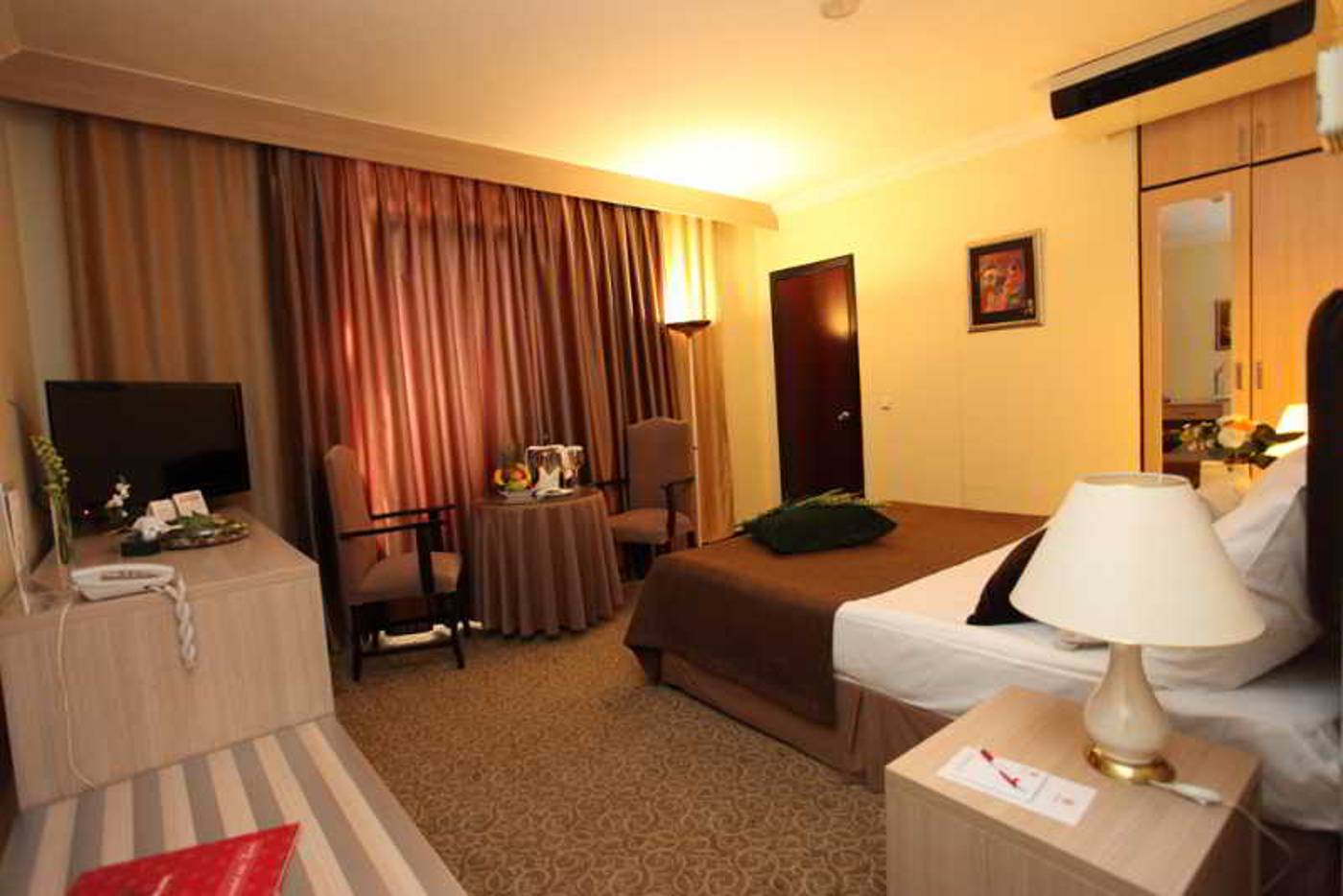 Gunes-Hotel-Merter-Room-28