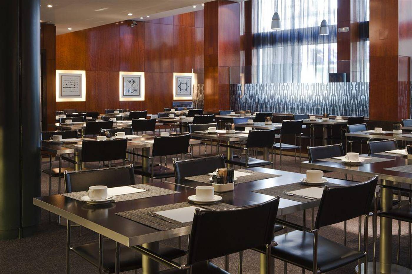 AC-Madrid-Avendia-de-America-General-view-40