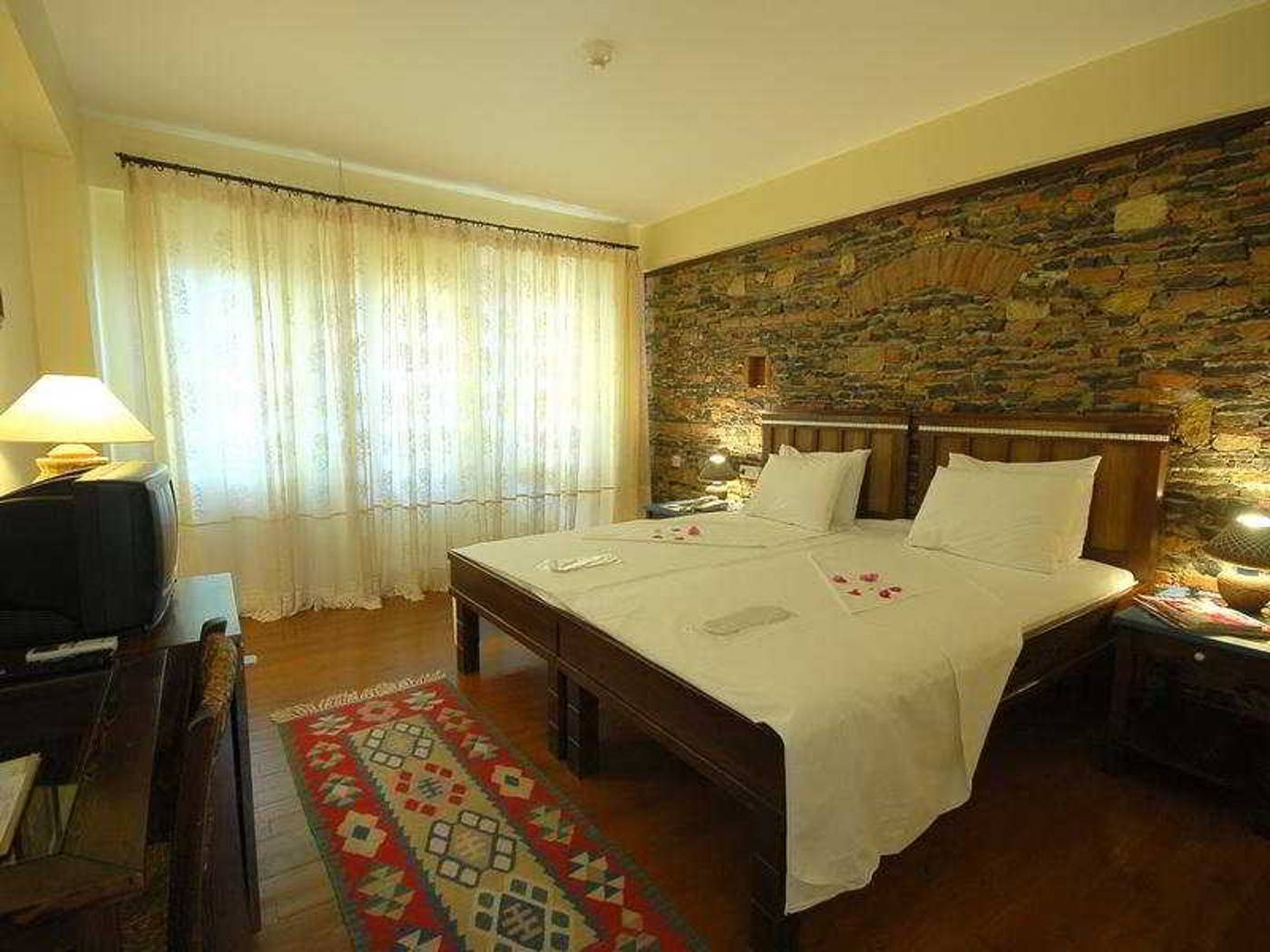 El-Vino-Hotel-Suites-Room-22
