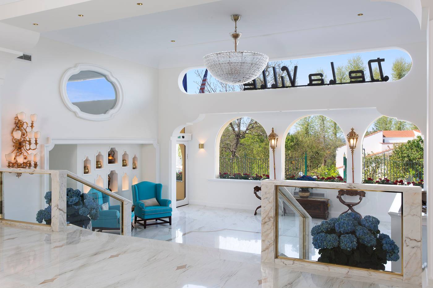 Grand-Hotel-de-la-Ville-Lobby-54