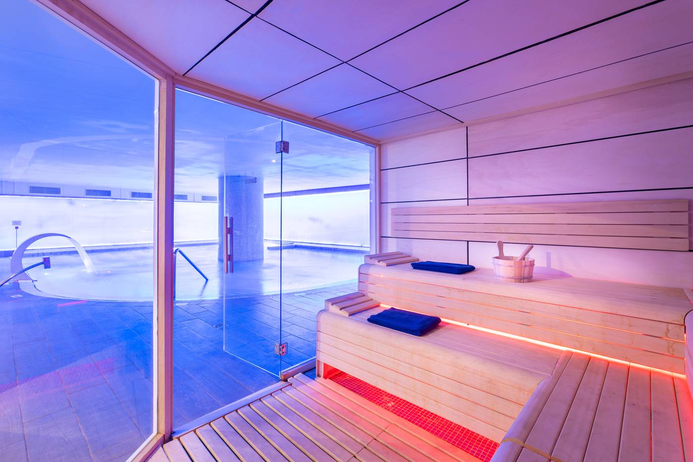 Alexandre-Hotel-La-Siesta-Sports-and-Entertainment-49