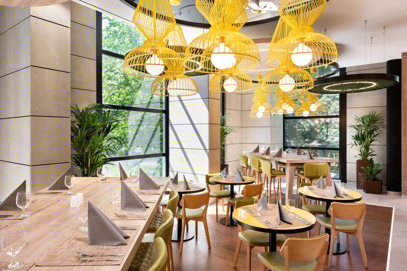 Danubius-Hotel-Helia-Restaurant-16