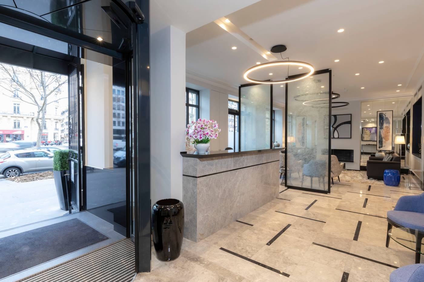 Montfleuri-Arc-de-Triomphe-Lobby-4