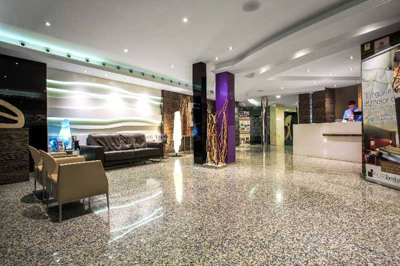 Nuevo-Torreluz-Lobby-31